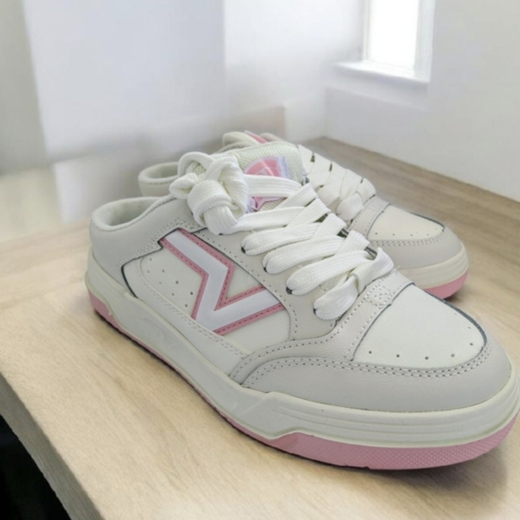 Vans Upland Mules - Picture 2 of 10